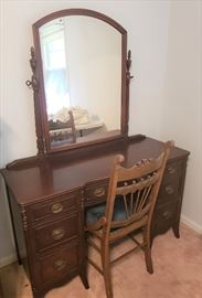 Beautiful Mahogany Vanity