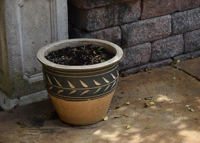 Garden Pottery / Flower Pots