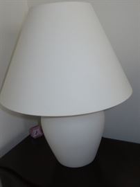 WHITE CERAMIC LAMP
WITH WHITE SHADE
