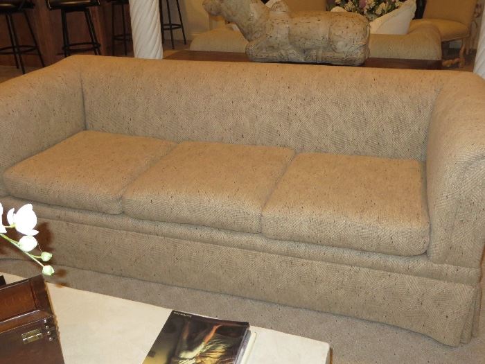 ROLL ARM UPHOLSTERED SOFA
EXCELLENT CONDITION

