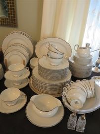 HARMONY HOUSE  SILVER SONATA
DINNER SERVICE
