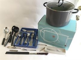 Metal Kitchenware	       http://www.ctonlineauctions.com/detail.asp?id=730632