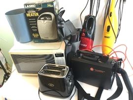 7 Small appliances	         http://www.ctonlineauctions.com/detail.asp?id=730620