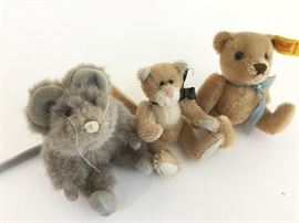 Stieff and Boyd's Collectible Stuffed Animals      http://www.ctonlineauctions.com/detail.asp?id=730709