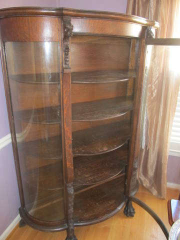 Oak, Lions Head, early 1900 Curved Glass Curio