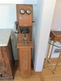 Antique, Tall , Tafel Crank Telephone