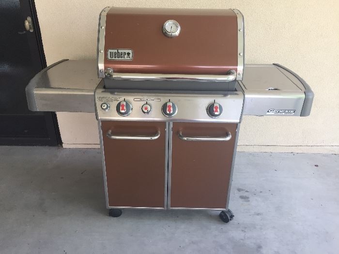 Weber Genesis Special Edition 3 burner gas’s grill with sideburner and cover