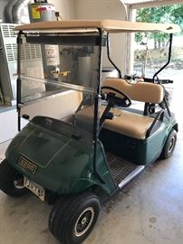 EZGO Golf Cart in Nice Condition