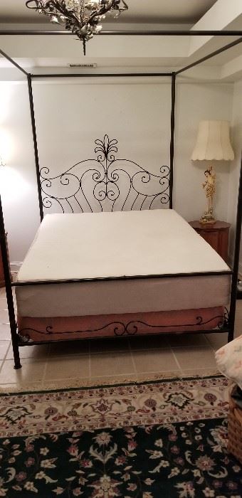 Queen Size Black Metal Canopy Bed