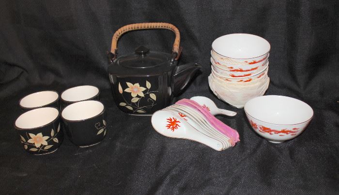 Asian teaset and bowls
