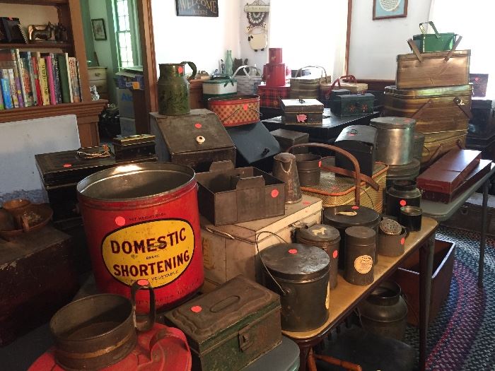 Many antique tins and boxes including some advertising. 