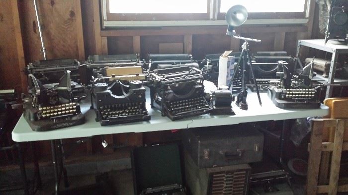 Lots of typewriters!