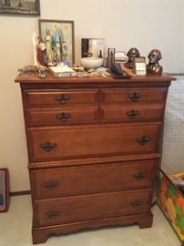 Excellent condition 1980's dresser , has matching twin bed and mattress. $95.00
