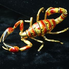 18 k gold and enamel pin