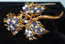 Magnificent 18 k gold, diamond and sapphire brooch