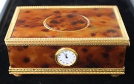 Reuge singing bird music box