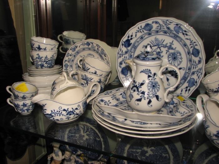 Meissen porcelain "Blue Onion" pattern