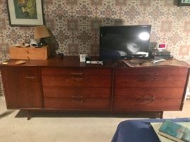 Jen Risom mid-century dresser & Full size headboard
