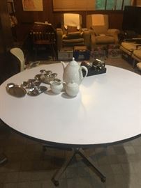 Herman Miller table & chairs