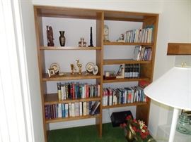 DECOR ITEMS AND BOOKS