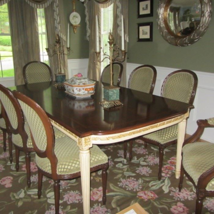 ELEGANT CUSTOM DINING TABLE AND 8 CHAIRS-TABLE HAS 2 SELF STORING LEAVES AND ALL PADS! 