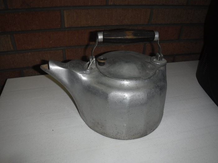 Griswold tea pot.
