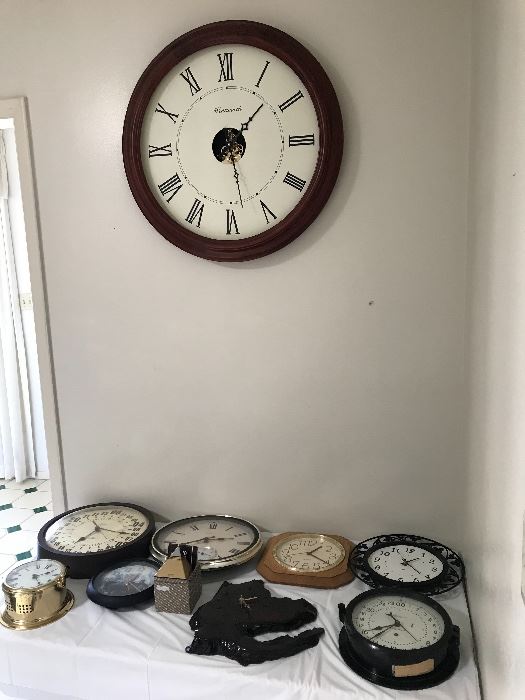 Lots of different Style Clocks