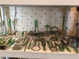 Oh yeah third picture full of vintage green handled kitchen tools, we really didn’t move them, there are that many!