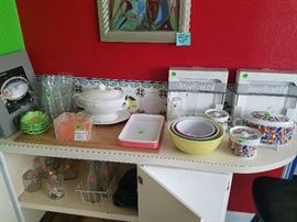 50'S PYREX BOWLS, FLAMINGO PINK AND LIME GREEN CASSEROLES, 1960'S LOVE BIRD COOKING WARE, PLATES, GLASSWARE, TUREEN, ETC.