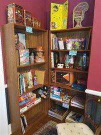 JOHN WAYNE COLLECTIBLES, BOOKS, RECORDS, GAMES, PUZZLES, TOYS.