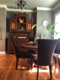 Oak pedestal table with leaf