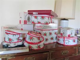 Spode Christmas dinner ware - all the pieces you can imagine