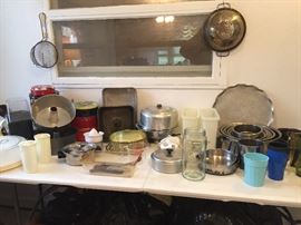 Assorted Kitchen Items