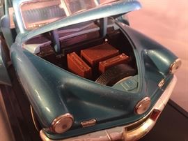 1948 Tucker Torpedo Style by Road Signature Die Cast Model