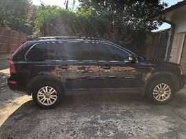 2008 Volvo XC90 3.2 in&nbsp;‘Magic Blue&nbsp;Metallic’.