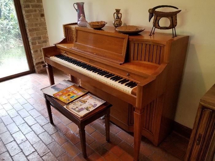 This Acrosonic piano has been cared for and is waiting for a new student who wants to learn to play.  Priced to sell.