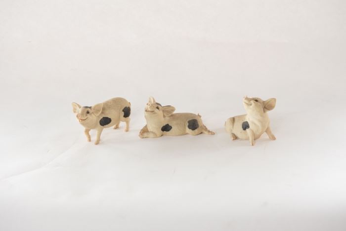 Set Of Pig Figurines 