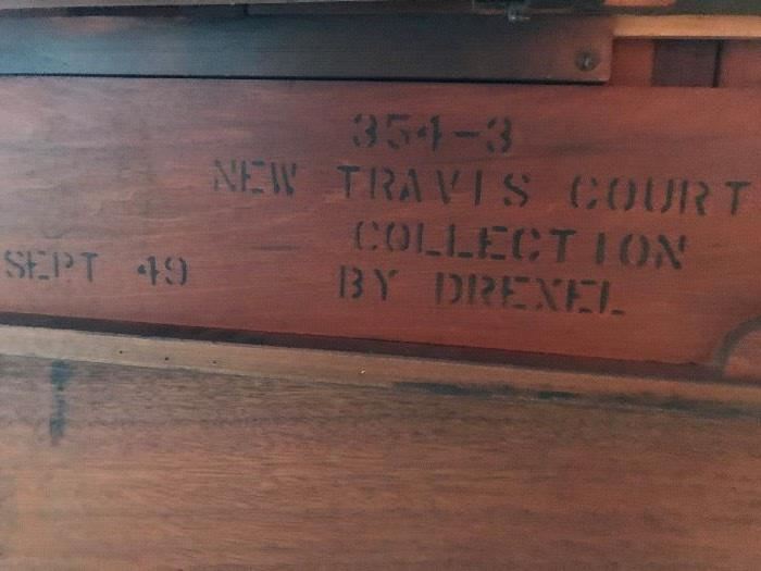 1949 DREXEL WRITING DESK THAT EXPANDS INTO A DINNING TABLE (TRAVIS COURT COLLECTION