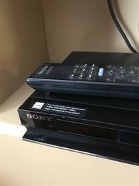 SONY BLU-RAY PLAYER 