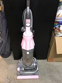 DYSON UPRIGHT 