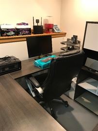 3 PIECE OFFICE TABLE WITH CUBE STORAGE 