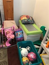 TOY BIN, BALLS AND TOYS