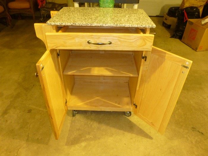 SMALL KITCHEN ISLAND WITH MARBLE LOOK TOP