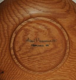 SIGNED TURNED WOOD PLATE FROM FAMED PENLAND ART SCHOOL 