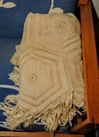 LARGE VINTAGE CROCHET SPREAD 