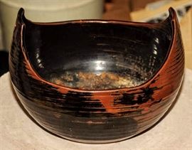 STUDIO POTTERY PLANTER