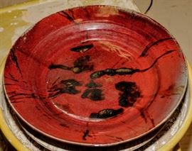 STUDIO POTTERY CHARGER