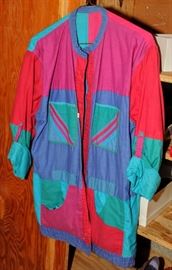 NICE SELECTION OF VINTAGE WOMEN'S CLOTHING