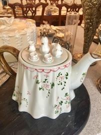 Porcelain Tea Pot