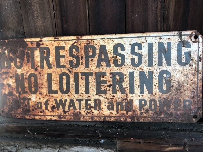 GREAT OLD RUSTED SIGNS!